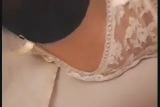 A gyönyörű szőke anális szex mesterkurzust hazi porno videok tart egy nagy farkas srácnak.