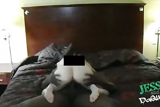 Kék hajú barátnő nem utasította vissza amatőr anál a szerető szexet első személyben.