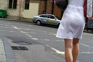 Két gyönyörű barna nem amatör párok utasította vissza a csoportos pornót egy férfival.