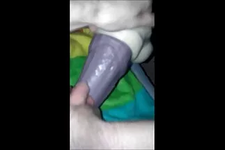 A férj lefilmezte a meztelen feleségét a xex videok ingyen fürdőszobában, és házi pornót készített vele, kibaszott kutyus stílusban.