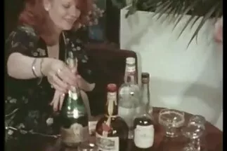 A dupla behatolás és a spermiumok az anális résben kielégítették a forró házi szexvideók csajt.