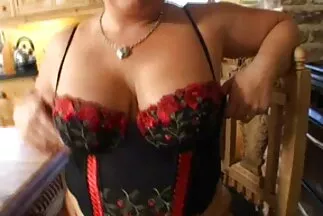 Egy srác megbaszt egy kanyargós csajt, Alexis Texast porno házi a tudásszomj kedvéért.