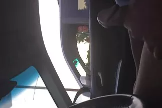 A karcsú amatörszexvideo francia, Clea Gaultier megostorozta szeretőjét egy elhagyatott házban.
