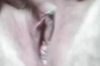 Étvágygerjesztő ribanc baszik egy felnőtt hazi porno videok férfival.