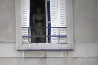 Trükkös srác felváltva amatőr házi pornó kibaszott szépségeket az análisban.