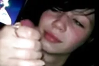 Egy törékeny, porno casting magyarul lédús seggű szuka szereti a nagy kakasokat a fenekében.