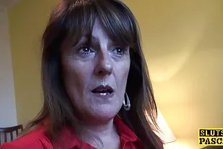 Harisnyás feszes szőke otthoni sex videok ugrik barátja falloszára.