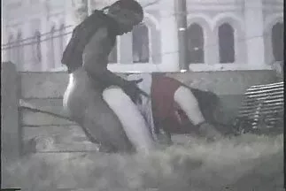 Egy férfi egy esküvőn análisban szar egy mellkas menyasszonyt amatőr pornó film