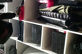 Vörös hajú amatör szexvideok orosz lány szereti a pizzát friss cum.