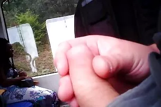 A barna úgy döntött, hogy amatőr szex videók kipróbálja a leszbikus szexet a barátnőjével.