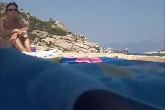Egy barátom ajándékot kapott, és egy barnát amatőr sex videók szar a szájába és a seggébe