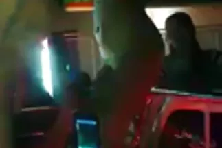 Szexi amator szex ribanc nagy mellekkel lovagol kakas.