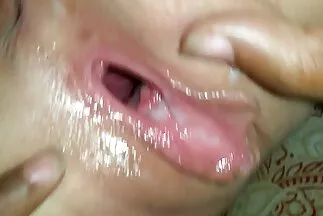 Egy látványos szőke amator parok egy francia szeretővel baszik a seggében.