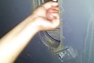 Két hetyke szamár szőke próbált hármasban egy beleélvezés a pinába sráccal.