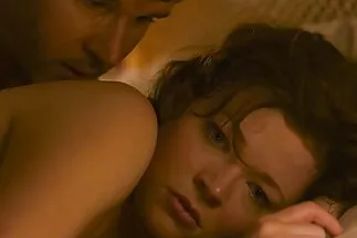 Bájos barna magyarul beszélő sexfilm szeretkezik és szexel egy fitneszedzővel.