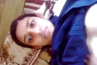 Három leszbikus szolgált amatör sex videok ki egy srác egyik farkát.
